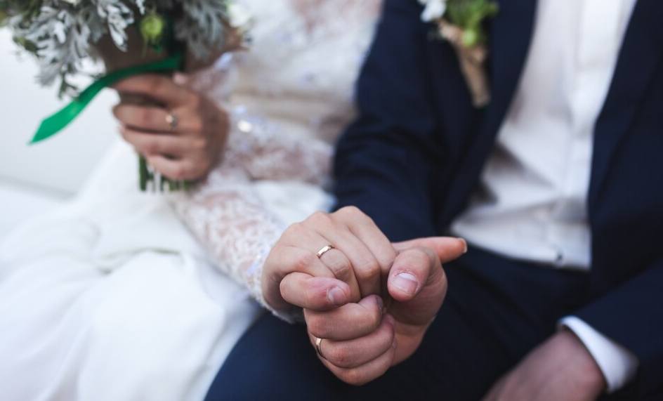 Wali Nikah Diwakilkan melalui Video Call atau Chatting Bolehkah? Ini Jawabannya!